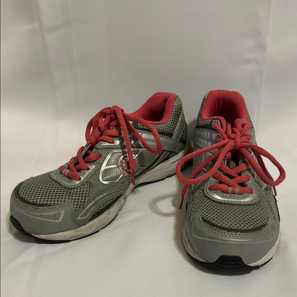 Hytest Women’s Steel Toe Safety Sneaker Shoes Size 6.5 Wide